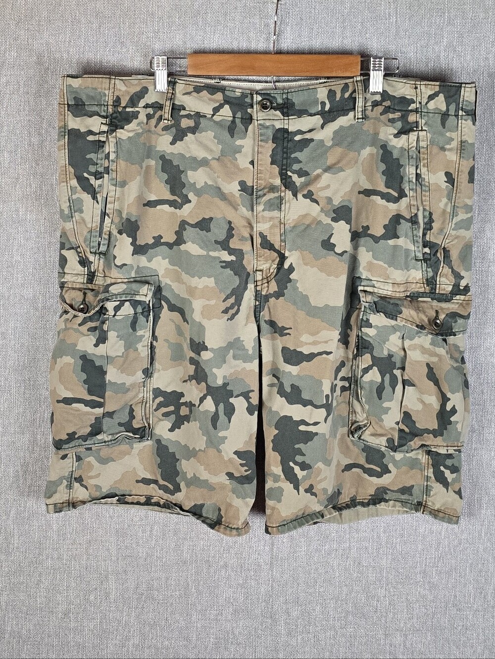 Levi's White Tab Camo Cargo Shorts Mens Sz 42 (2013)
